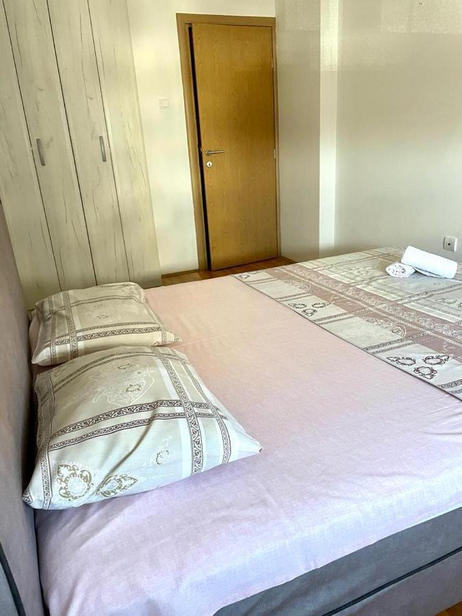 Naki Apartmani Podgorica Buitenkant foto