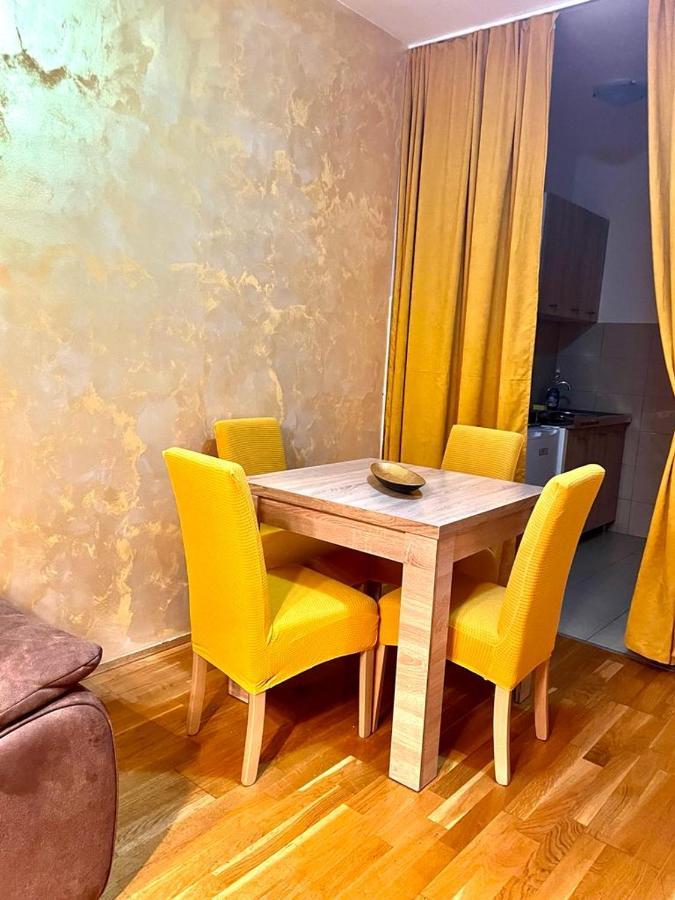 Naki Apartmani Podgorica Buitenkant foto
