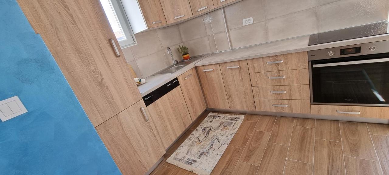 Naki Apartmani Podgorica Buitenkant foto