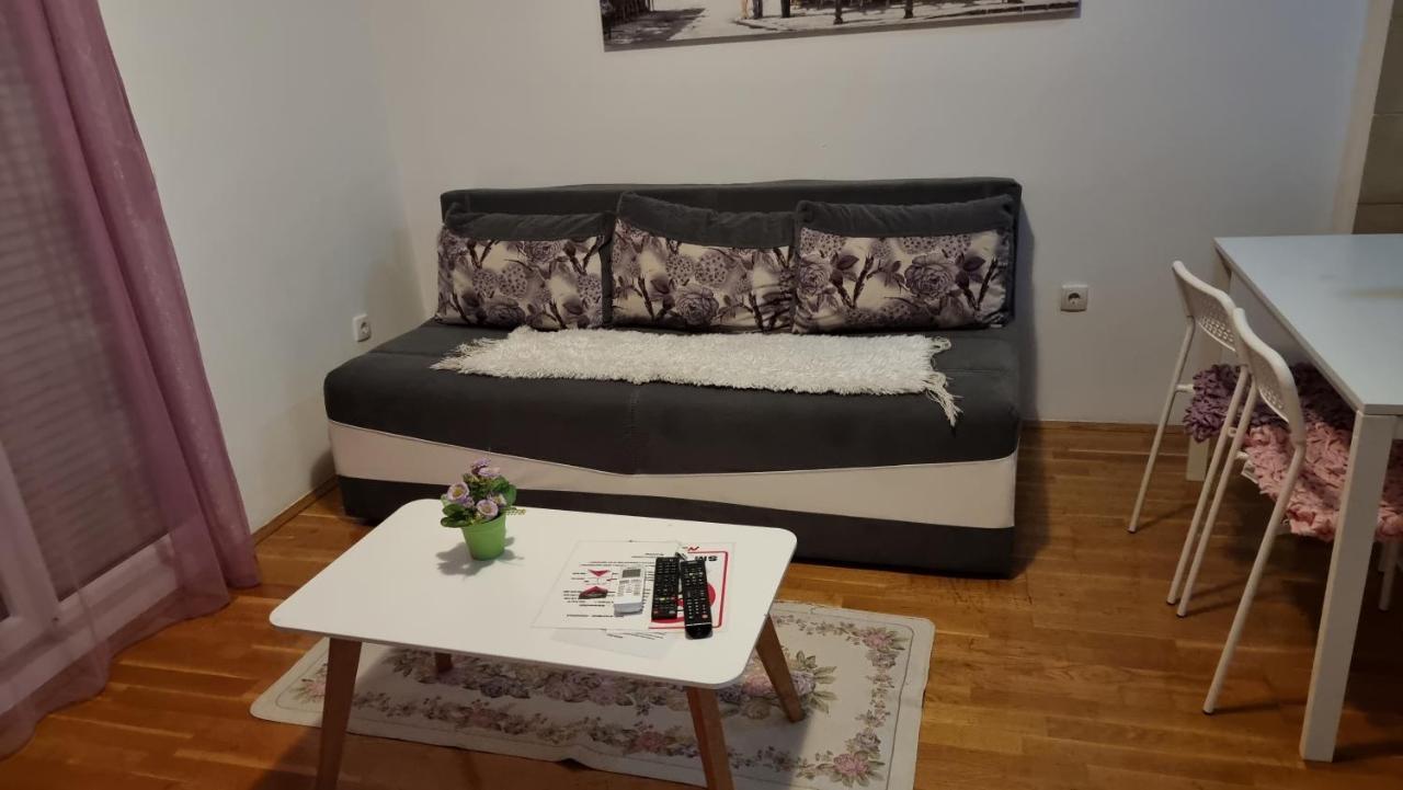 Naki Apartmani Podgorica Buitenkant foto