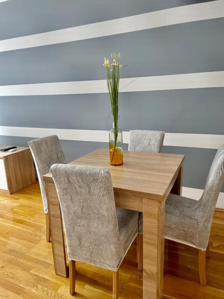 Naki Apartmani Podgorica Kamer foto