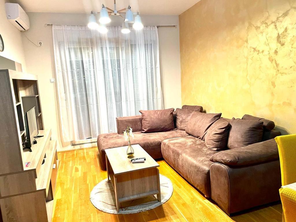 Naki Apartmani Podgorica Kamer foto